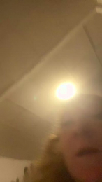 Boubool webcam model stream image