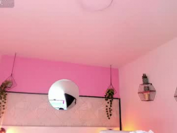 vikypetiteee webcam model stream image