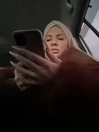 NewLale webcam model stream image