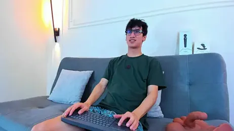 Cum_hunters webcam stripchat model stream image