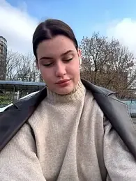 KikiWatson webcam model stream image