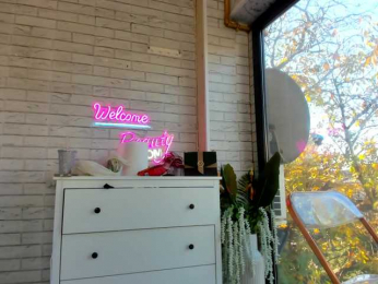 BritneyCharm webcam model stream image