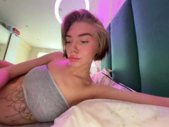 LisaaaAlisa webcam bongacams model stream image