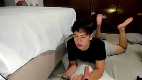 Blum_icee webcam stripchat model stream image