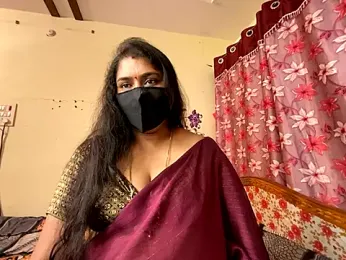 LouleyRanii webcam model stream image