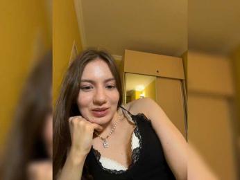 MilkaCrystal01 webcam bongacams model stream image