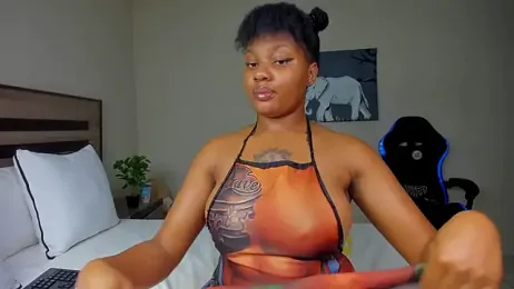 Renee-18 webcam model stream image