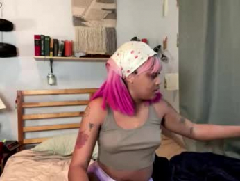 luckylaci777 webcam model stream image