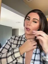 lovely_beast webcam model stream image