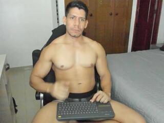 Manolo Vega webcam flirt4free model stream image
