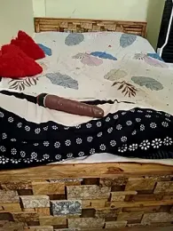 Meenakshi_ webcam model stream image