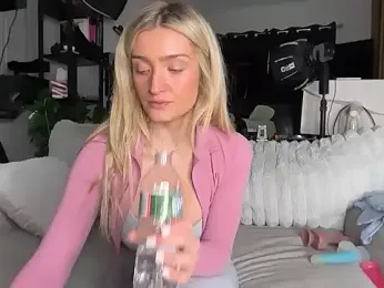 meggsworld webcam model stream image