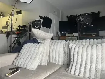 meggsworld webcam model stream image