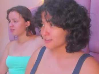 ivy_and_molly webcam model stream image