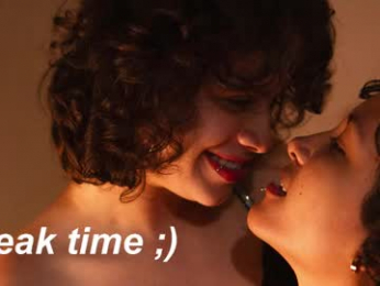 ivy_and_molly webcam model stream image