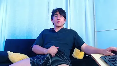 Zyan18 webcam stripchat model stream image