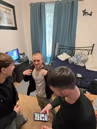 original_guys webcam model stream image