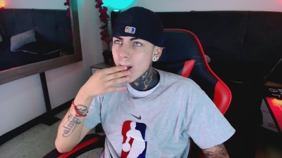 AdamsWalkerr_ webcam model stream image