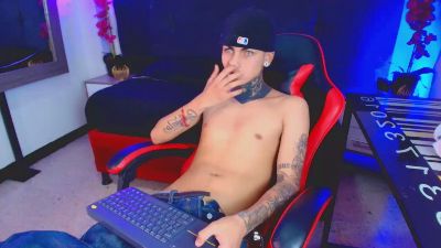 AdamsWalkerr_ webcam model stream image