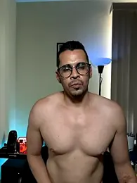 towers_j webcam stripchat model stream image