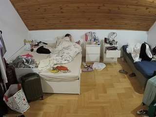 voyeurcam-julmodels-greybed-3 webcam model stream image