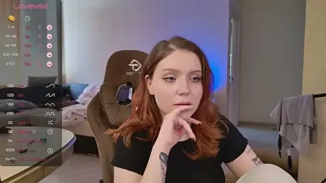 YouHoldMee webcam model stream image