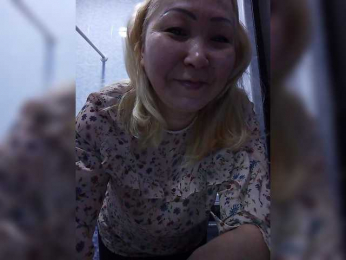 QWEENTIS webcam model stream image