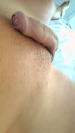 Cricha webcam model stream image