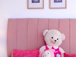 Bella Fontana webcam model stream image