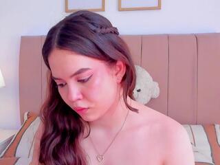 Bella Fontana webcam model stream image