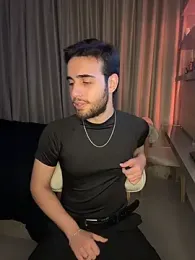 2HARDKURT webcam model stream image