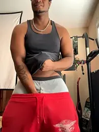 KeYBuMp323 webcam model stream image