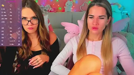 кадр стрима hotty_girls_here