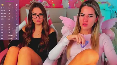 кадр стрима hotty_girls_here