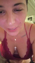 Arielviolet webcam model stream image