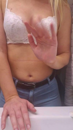 80Milou webcam cam4 model stream image