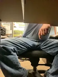 hintly webcam model stream image