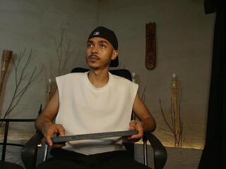 Marcus Reinn webcam model stream image