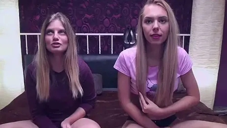 BlondeWitches webcam model stream image