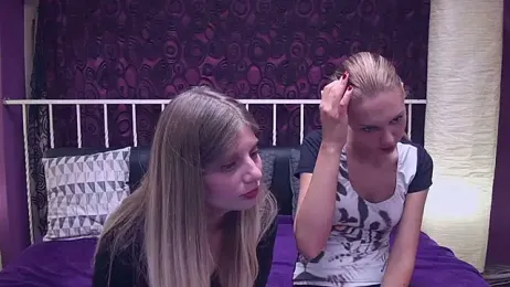 BlondeWitches webcam model stream image