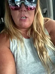 JESS_LOVES webcam model stream image