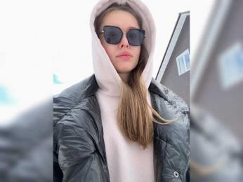 -Darinaa- webcam bongacams model stream image