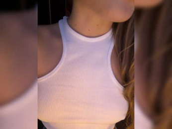 -Darinaa- webcam bongacams model stream image