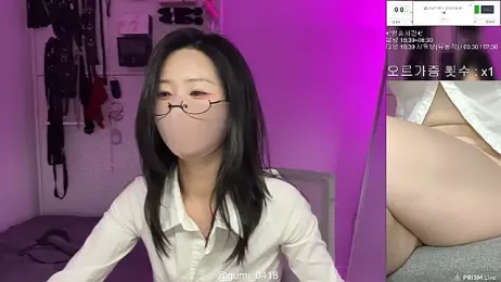 gumi_0418 webcam stripchat model stream image