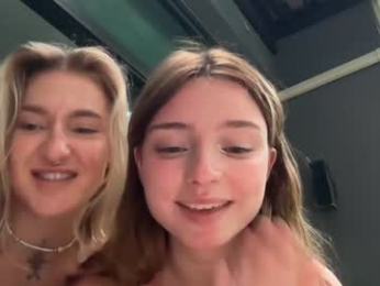 floret_joy webcam model stream image