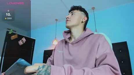 Lobo_17_ webcam model stream image