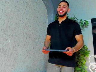 Louis Connor webcam model stream image