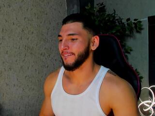 Louis Connor webcam model stream image