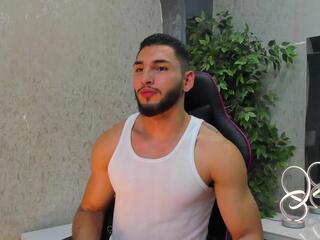 Louis Connor webcam model stream image