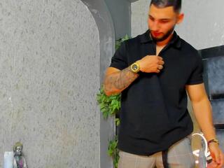 Louis Connor webcam model stream image